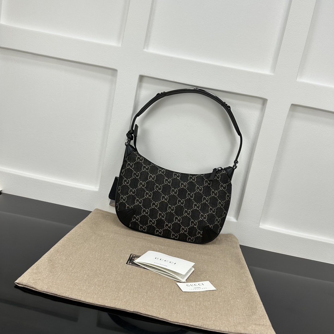 Gucci Hobo Bags